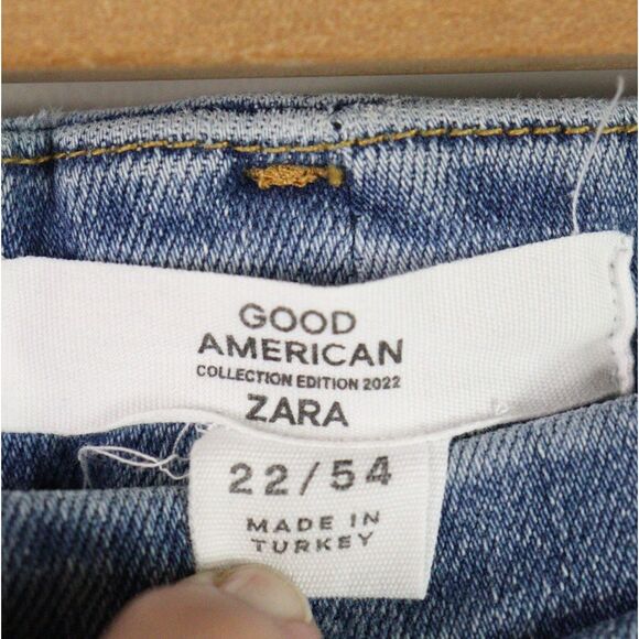 Good American Zara High Rise Flare Jeans size 22 - Picture 4 of 5